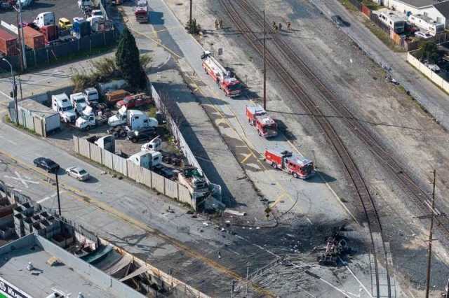 Explosión de tanque de gas en Los Ángeles deja 9 bomberos heridos