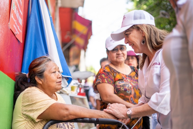 Margarita González Saravia recorre las calles de Flores Magón y Ciudad Chapultepec en Cuernavaca
