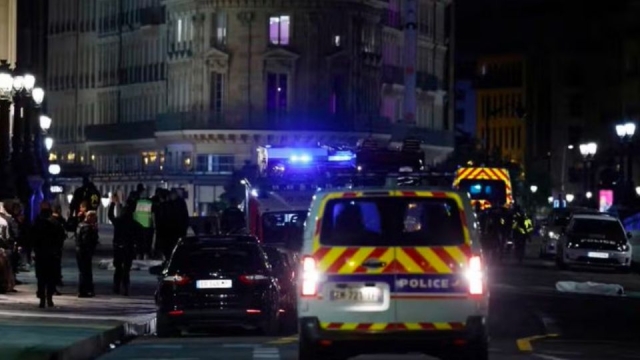 Explosión en edificio de París deja 3 fallecidos