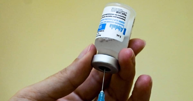Hay 73 mil dosis de la vacuna Abdala para adultos mayores