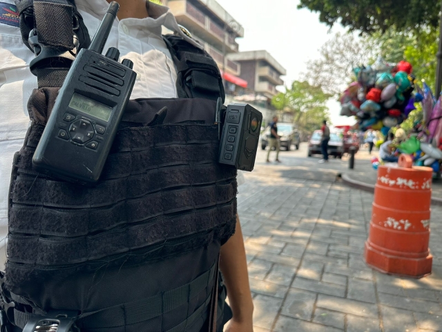 Policías viales capitalinos portan cámaras corporales