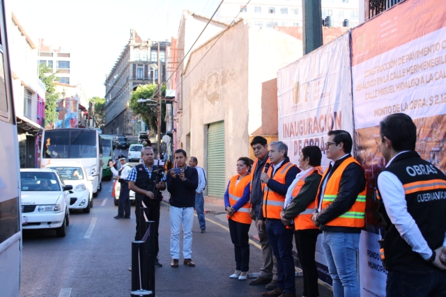 Inaugura alcalde de Cuernavaca obra de pavimentación en calle Galeana