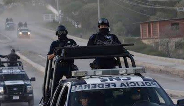 Atacan a balazos y a pedradas a policías en Tlatenchi