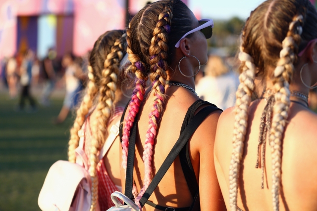 5 peinados aesthetic para un concierto o festival