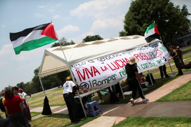 Estudiantes de la UNAM instalan campamento en apoyo a Palestina
