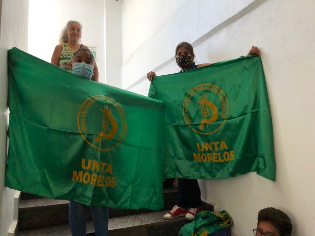 Protestan miembros de la UNTA en oficinas de Sedeso y Ceagua