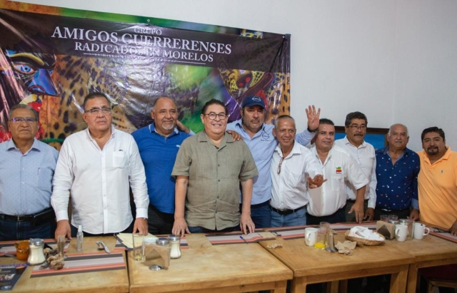 Se reúne Víctor Mercado con agrupación Amigos Guerrerenses; acuerdan mesas de trabajo