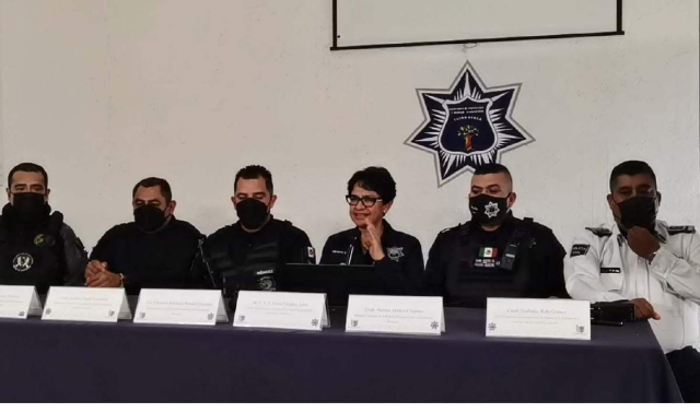La titular de la Policía de Cuernavaca, Alicia Vázquez Luna, encabezó la conferencia de prensa semanal de la dependencia. 