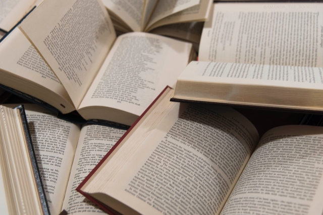 4 libros escritos por latinas que debes agregar a tu lista de lecturas