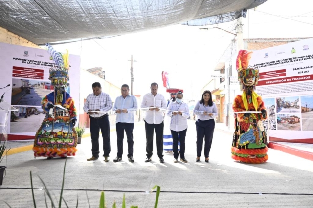 Inaugura gobernador pavimentación con concreto hidráulico de la calle Emiliano Zapata en Yautepec