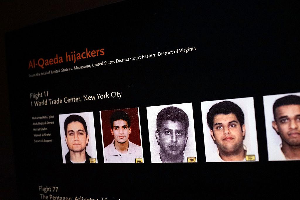 Imágenes de algunos de los secuestradores que participaron de los atentados, en el Museo Nacional del 11 de septiembre en Nueva York.