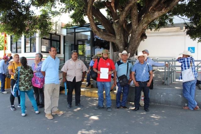 Manifestación ante oficinas de la SICT en Morelos