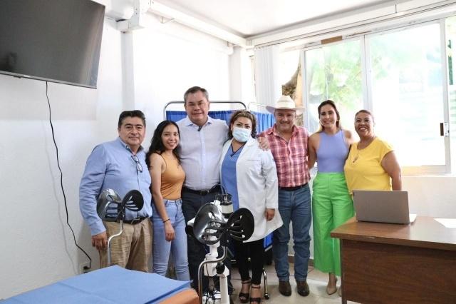Inaugura alcalde de Jiutepec consultorio de salud femenina