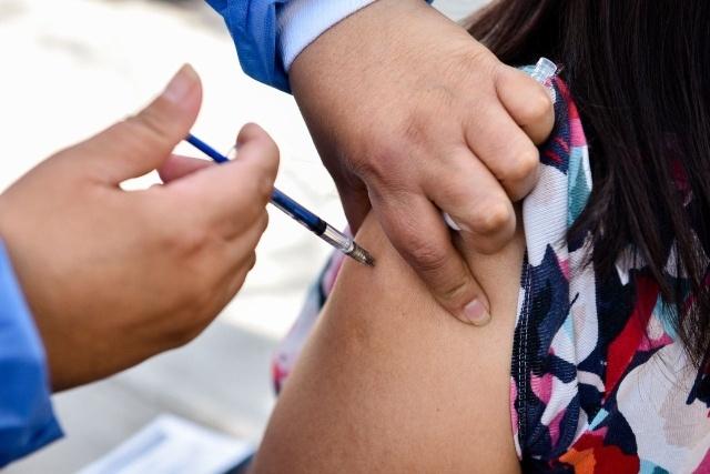 Mantiene Gobierno de Morelos activa la vacunación contra covid-19 a personas mayores de 18 años