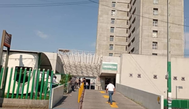 Llegó herido a un hospital a pedir ayuda