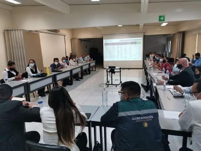 Las mesas de negociación no eximen al municipio de Zacatepec de pagar su servicio de energía eléctrica; sólo se buscará llegar a un acuerdo para cubrir el adeudo.
