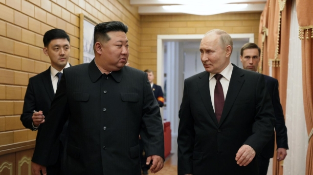 Putin llega a Corea del Norte y se reúne con Kim Jong-un