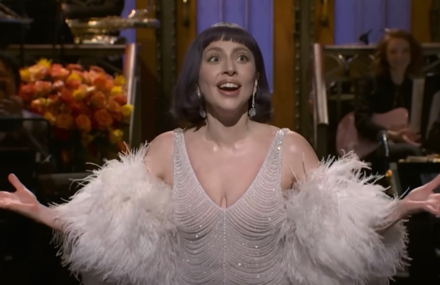 Lady Gaga se burla del fracaso de Joker 2 y su Premio Razzie durante su regreso a Saturday Night Live