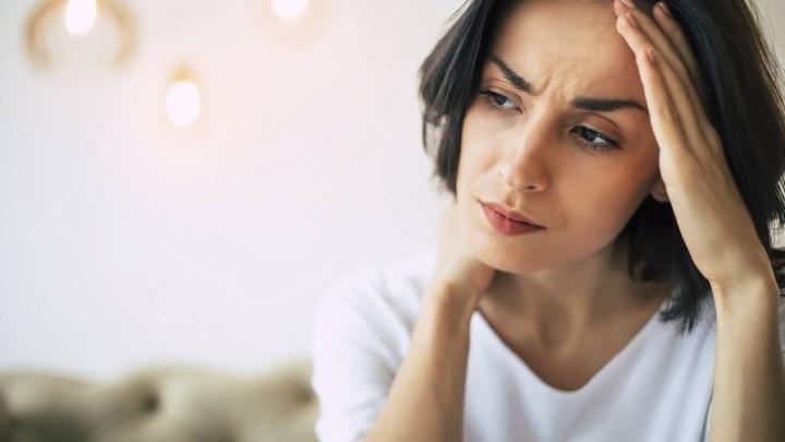 3 hábitos que causan migraña sin que te des cuenta