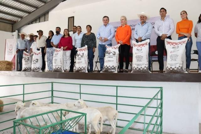 Gobierno de Jiutepec refrenda su compromiso con el sector ganadero