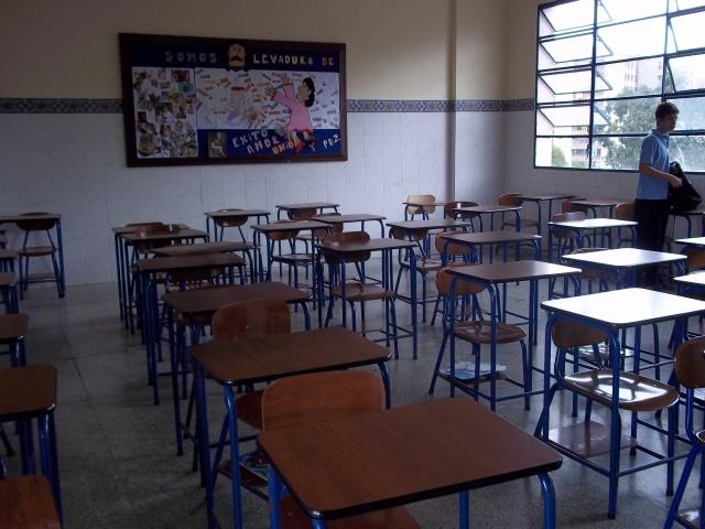 Anuncia IEBEM que remozan 388 escuelas
