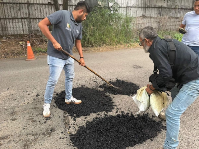 Continúa bacheo en Cuernavaca