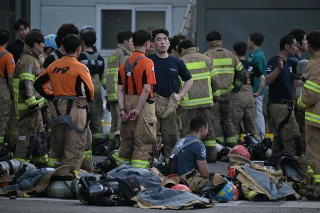 Incendio en planta de baterías en Corea del Sur deja 22 muertos