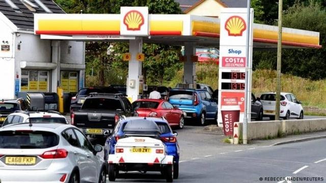 Reino Unido pacta acuerdo con refinería para el abasto de gasolina.