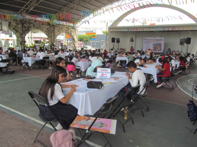 Al final se dieron a conocer a los ganadores de este primer concurso de dibujo municipal, dirigido a las escuelas primarias.