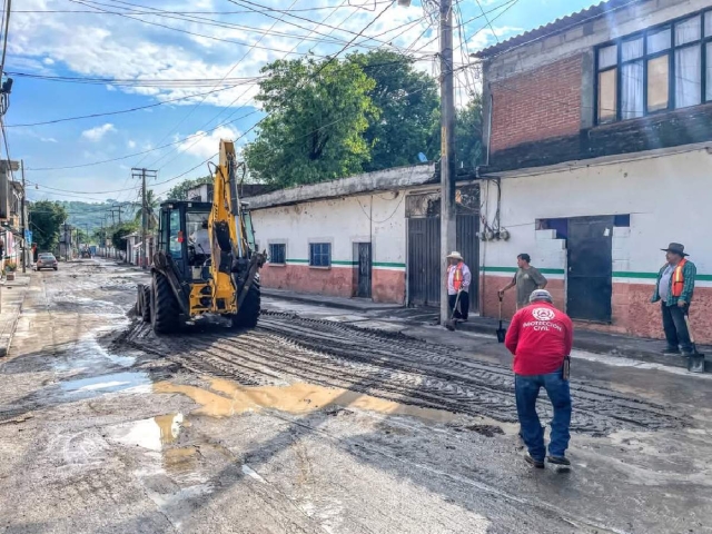 Este lunes, autoridades realizaron labores de limpieza para prevenir riesgos.