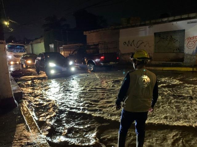 Reporte de afectaciones moderadas tras lluvias, en Cuernavaca y Cuautla