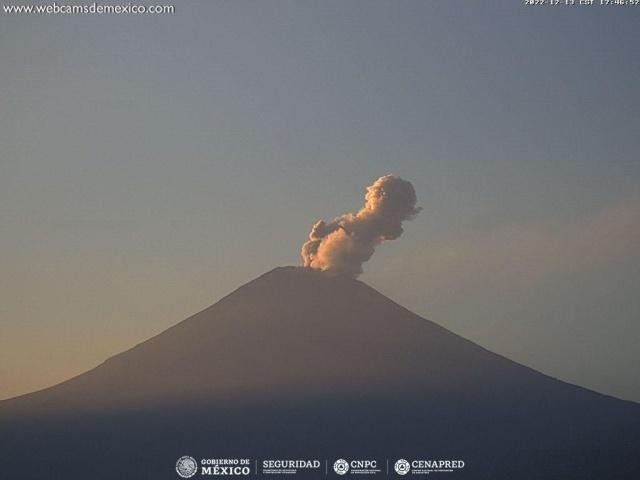 Registra Popocatépetl 166 exhalaciones en las últimas 24 horas