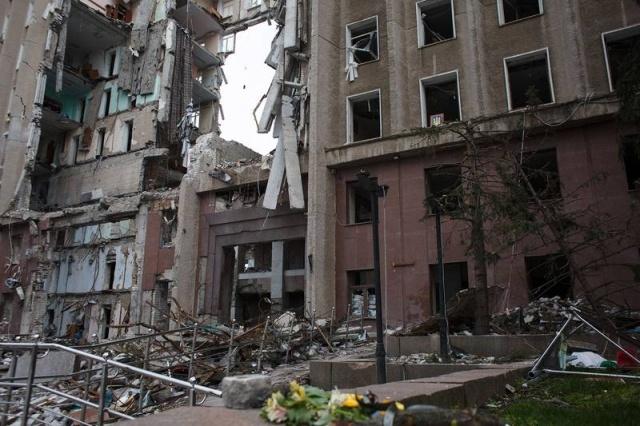 Ucrania acusa a Rusia de atacar planta de Mariúpol durante evacuación de civiles