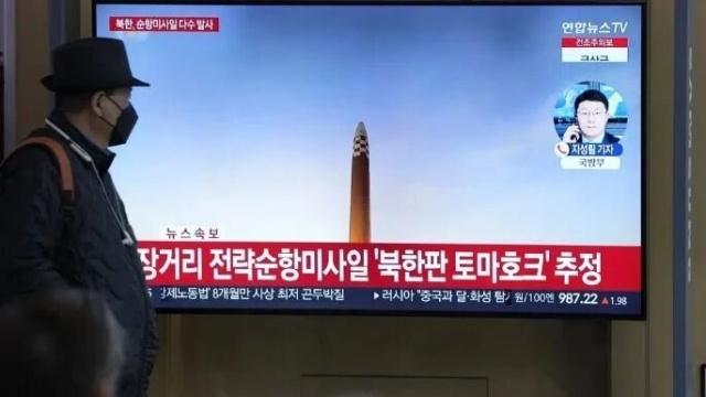 Corea del Norte lanzó dos misiles balísticos hacia el mar: Seúl