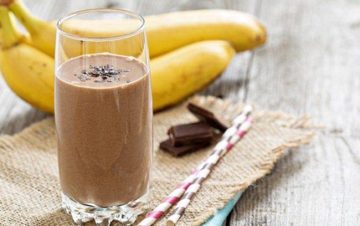 Aumenta tu masa muscular con este smoothie de plátano y chocolate