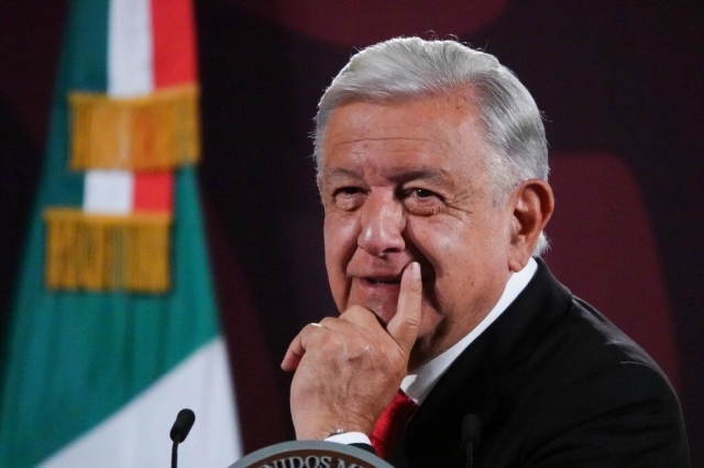 AMLO reta a García Luna a mostrar pruebas de su relación con el narco