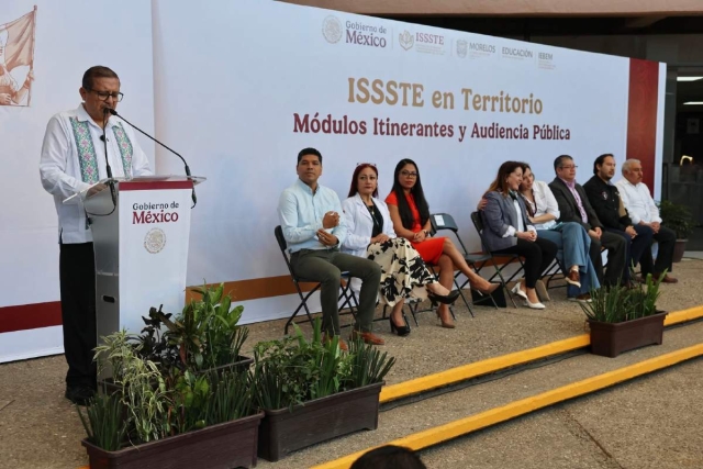 Celebra IEBEM jornada de servicios para maestros
