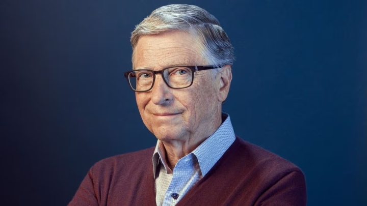Bill Gates predice un futuro transformado por la IA en 2024