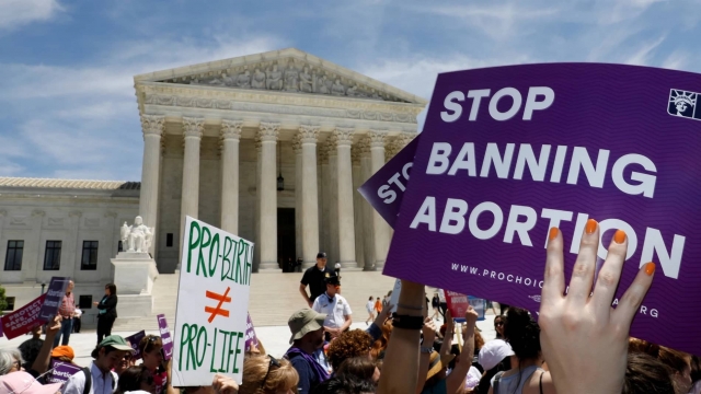 Biden promete defender el derecho de las mujeres al aborto.