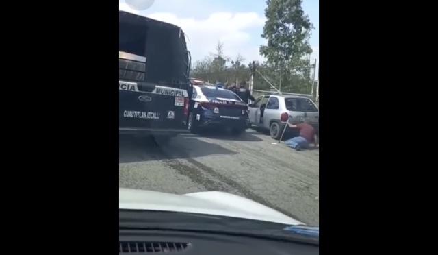 VIDEO: Exhiben otro abuso de policías municipales en Cuautitlán Izcalli
