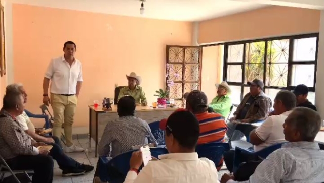 Combatiremos firmemente el abigeato y recuperaremos los programas a favor de ganaderos: Juan Ángel Flores