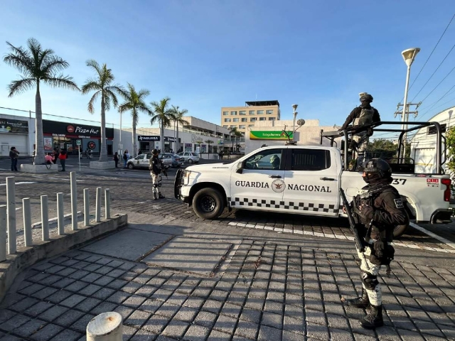 Durante el día hubo presencia de elementos de la Guardia Nacional en la plaza.