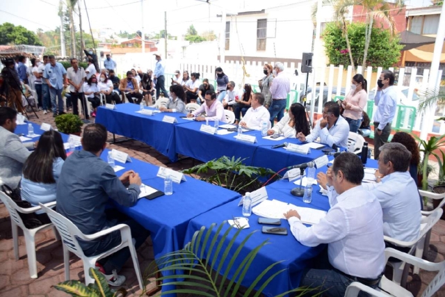  “Ciudadanos y ciudadanas dan realce a los cabildos abiertos que convoca el ayuntamiento de Cuernavaca en diferentes colonias” 
