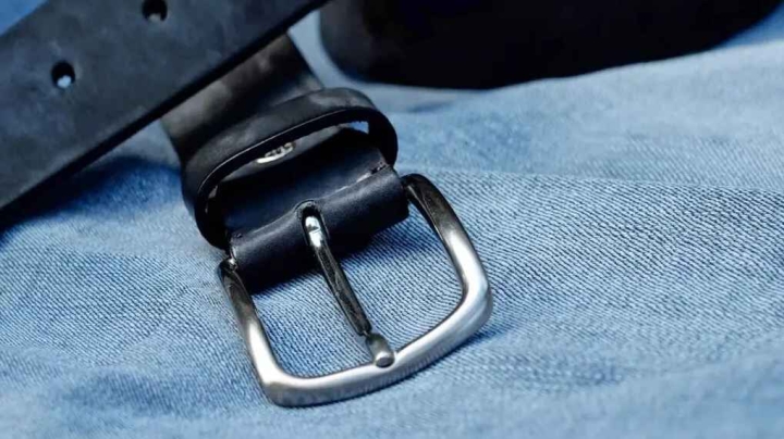 Cómo ajustar un cinturón que te queda grande sin romperlo, ni dejarlo colgando