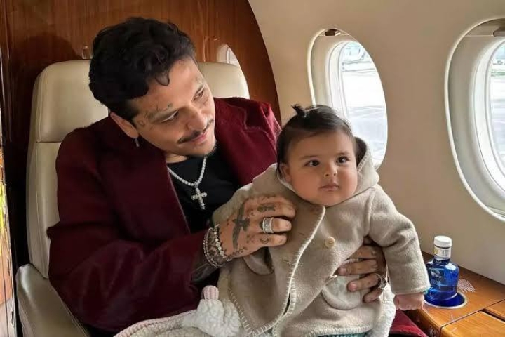 Christian Nodal se reúne con su hija Inti en Argentina tras separación.