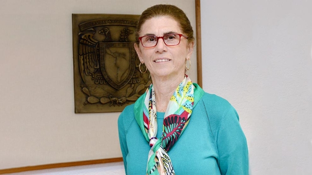 Annie Pardo Cemo, madre de Sheinbaum, recibe Premio Nacional de Ciencias 2022