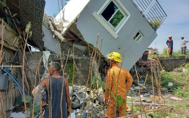 Al menos 5 muertos terremoto de 7.1 en Filipinas