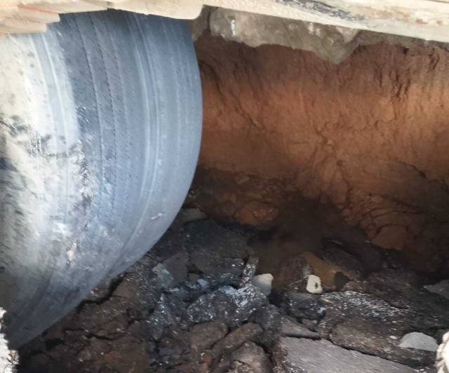 Labora personal del SAPAC en hundimiento registrado en Lomas de Ahuatlán