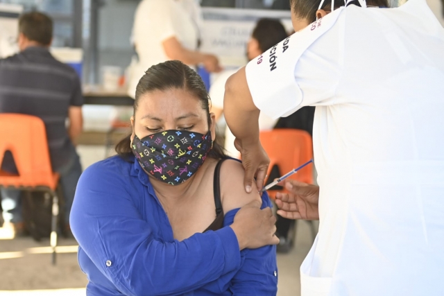 Avanza 80% vacunación del personal educativo en Morelos