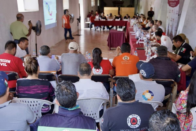 Los temas del volcán Popocatépetl, la temporada de lluvias que está encima y otros tópicos, fueron tratados ayer en la reunión estatal de protección civil en Tlaquiltenango.